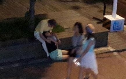 青島女子醉酒遭性侵 疑被路人當街輪流猥褻圖片視頻曝光