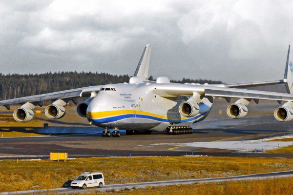 世界上最大的飞机最大载重量可达640吨全球仅一架