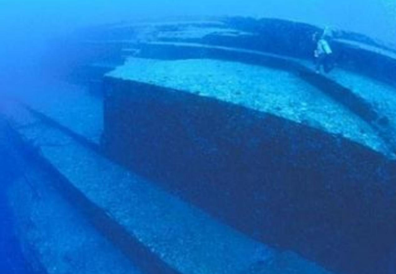 万年前海底古文明遗迹被发现 竟然有海底金字塔 探秘志