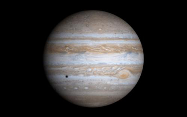 木星有几个地球大?木星可以装满1300个地球(图1)