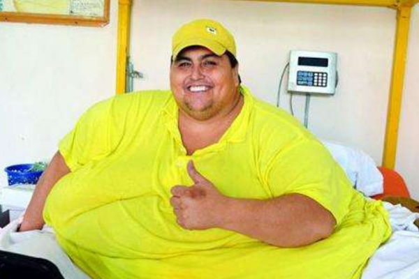 世界上最胖的人10000斤图片
