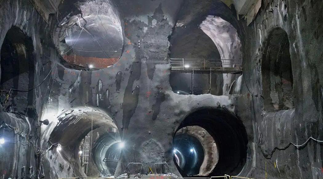 南美大隧道史前大战避难所外星人留下的地下隧道