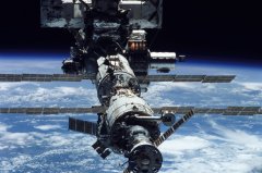 空间站宇航员呼吸的氧气是从地球运输上来的吗？（人类航天）