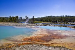 美国地质调查局称，黄石公园里发现了亮点（超级火山）