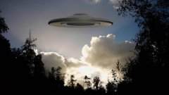 纽约上空出现“UFO”，导致电力瘫痪（外星人到来）