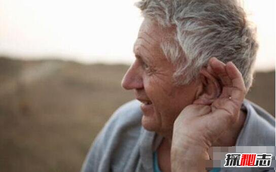 老人临终耳朵的变化图图片