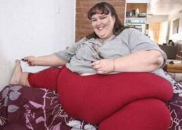 世界最胖女人苏珊娜・埃曼，1400斤还想挑战极限变更胖